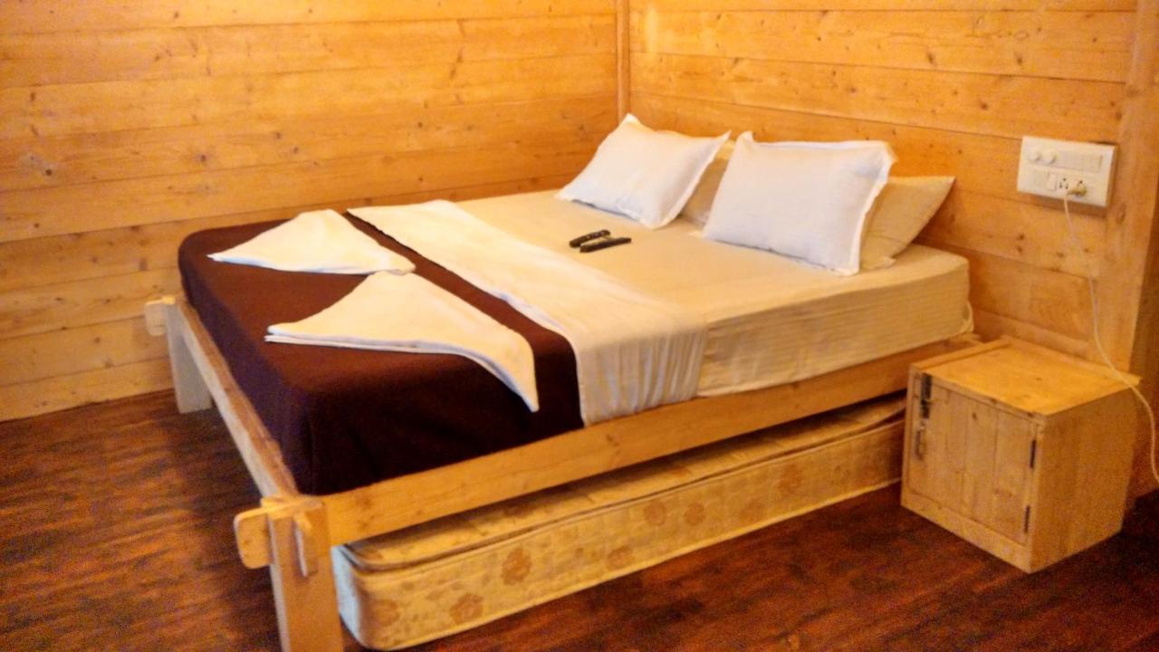 Klub Khavana- The Exclusive Beachfront Resort Vengurla Buitenkant foto