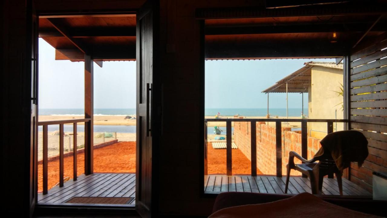 Klub Khavana- The Exclusive Beachfront Resort Vengurla Buitenkant foto